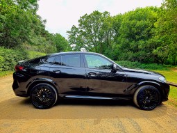 
										2021 BMW X6 M full									