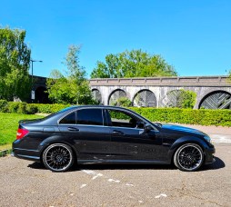 
										2013 Mercedes-Benz C Class Saloon 6.3 C63 V8 AMG Saloon 4dr Petrol SpdS MCT Euro 5 (457 ps) full									